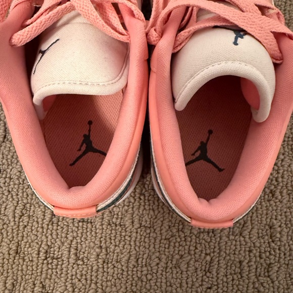 Jordan 1 low - Picture 3 of 6